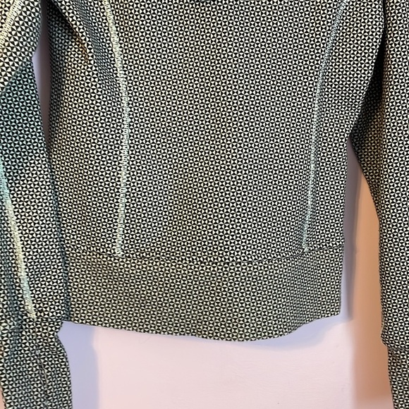 Lululemon Scuba Hoodie Stretch (Lined Hood)
Double Diamond Fresh Teal size 6 - Picture 10 of 16